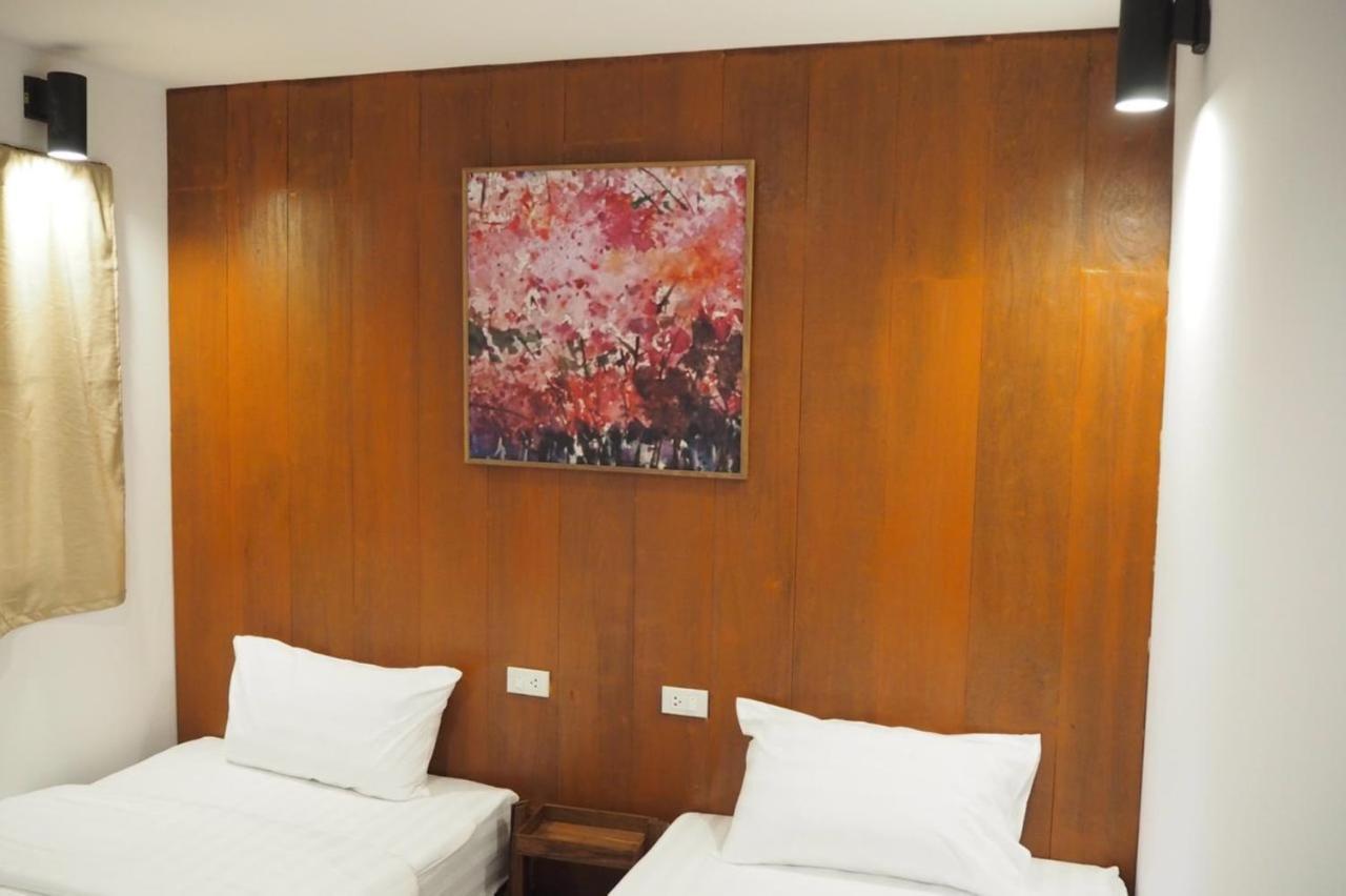 Insight Hostel Чиангмай Екстериор снимка