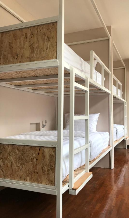 Insight Hostel Чиангмай Екстериор снимка