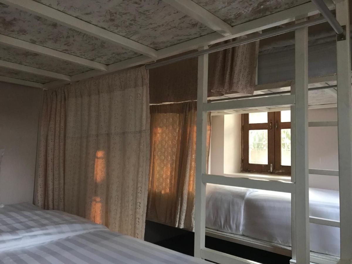 Insight Hostel Чиангмай Екстериор снимка