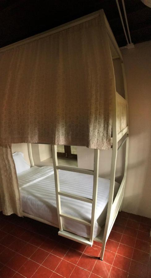 Insight Hostel Чиангмай Екстериор снимка