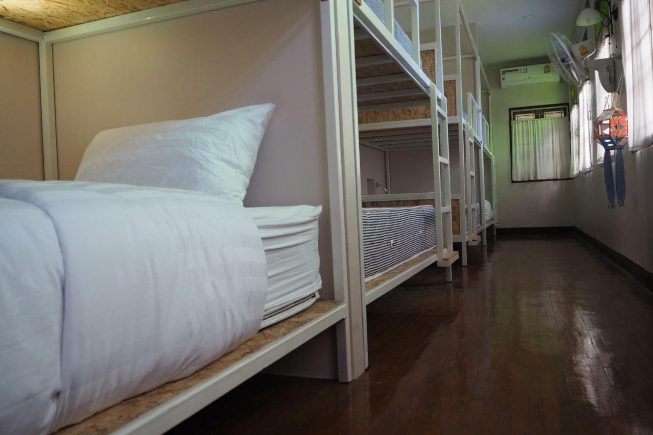 Insight Hostel Чиангмай Екстериор снимка