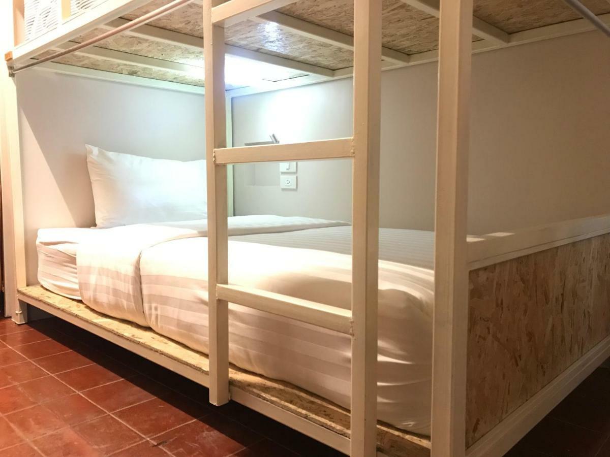 Insight Hostel Чиангмай Екстериор снимка